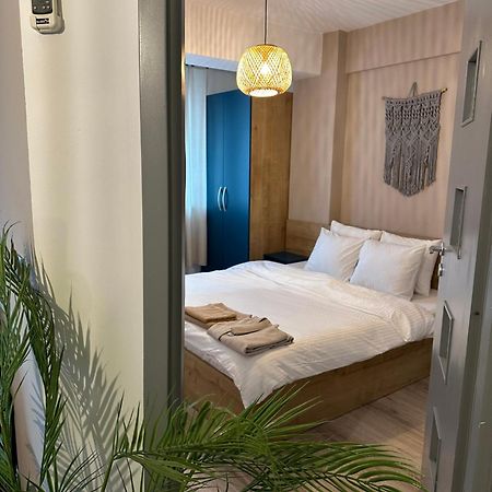 Modern Flat - Apartament Nou Aproape De Spital Si Aeroport Ясси Екстер'єр фото