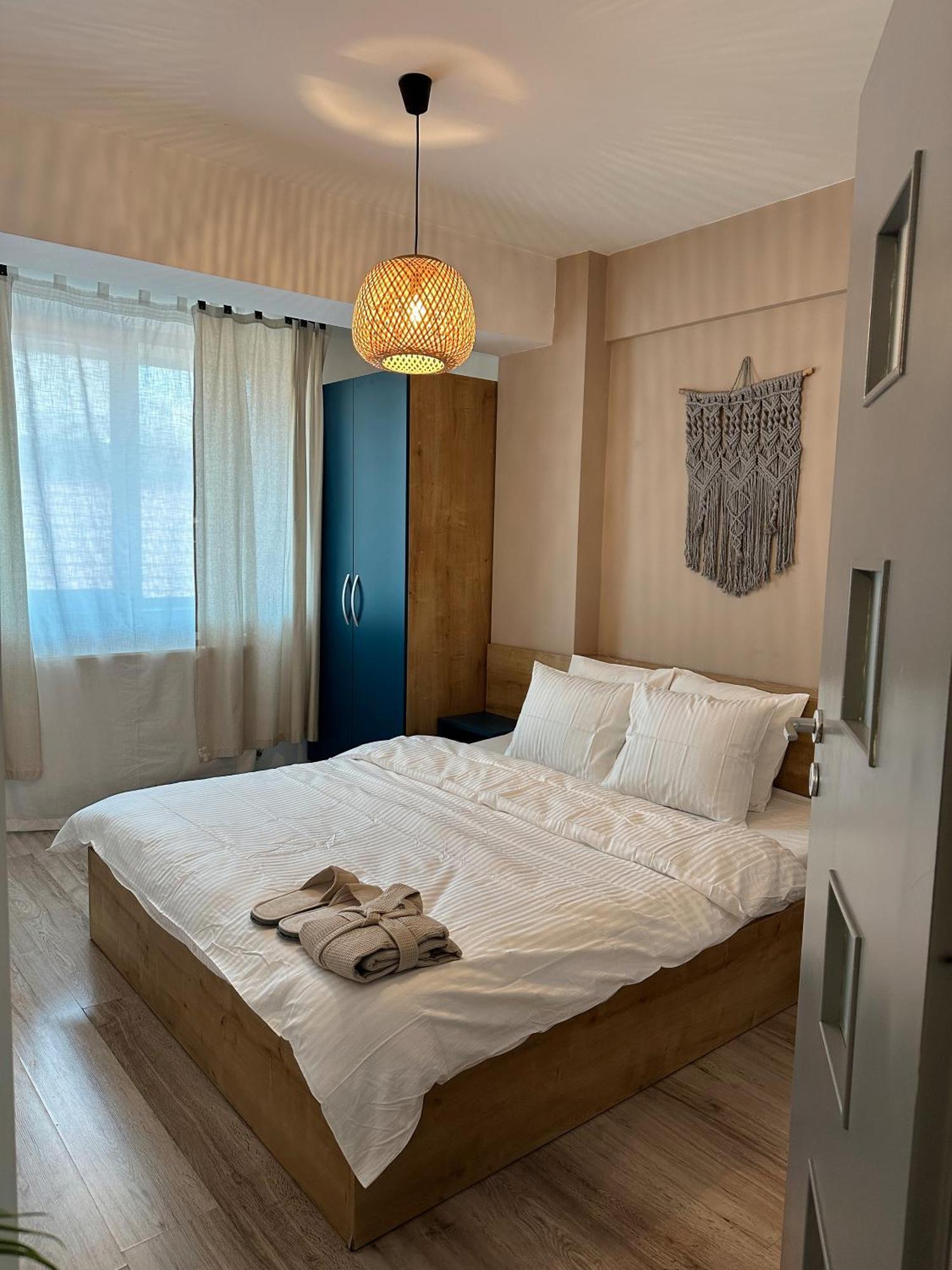 Modern Flat - Apartament Nou Aproape De Spital Si Aeroport Ясси Екстер'єр фото